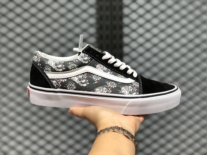 kham pha ngay doi giay hoa tiet dau lau cuc doc dao cua vans.3