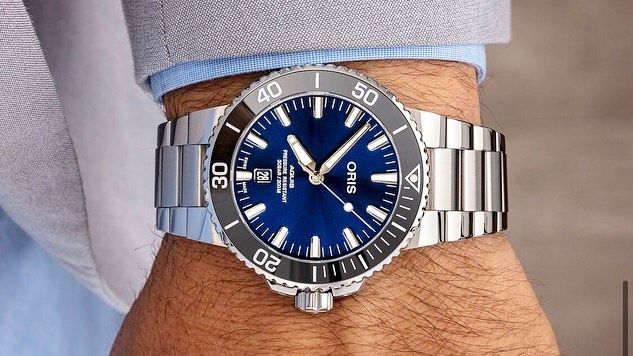 chiec dong ho ki niem ton ngo khong cua oris.5