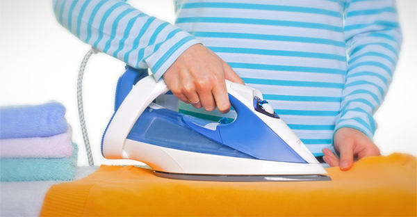 co nen ui ao thun khong cach ui ao thun khong bi bai dao.3