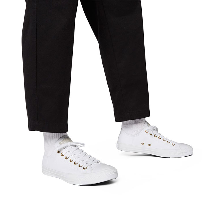 tim hieu thong tin chi tiet ve giay converse clean n preme.5