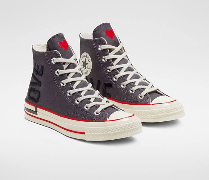 chuck taylor all star love fearlessly phien ban giay converse danh rieng cho phai dep.2