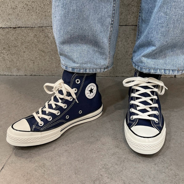 converse chuck 70 hi doi giay duoc gioi tre san lung nhieu nhat.5