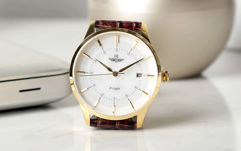 kham pha dong ho chay bang nang luong anh sang.4