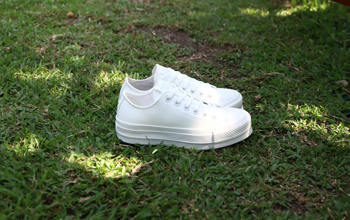 diem qua bst chuck taylor all star dainty cuc hop voi ban nu.5