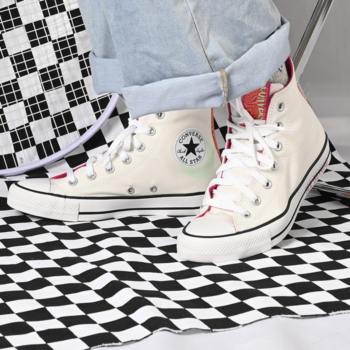 bst day tu hao cua converse mang ten converse chuck taylor all star see beyond.1