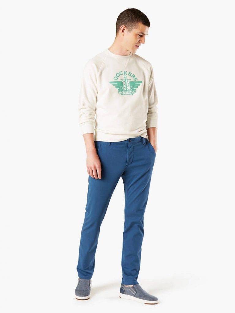 mach chang cach phoi do cuc xin voi quan kaki.6