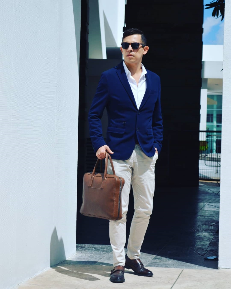 mach chang cach phoi do cuc xin voi quan kaki.4