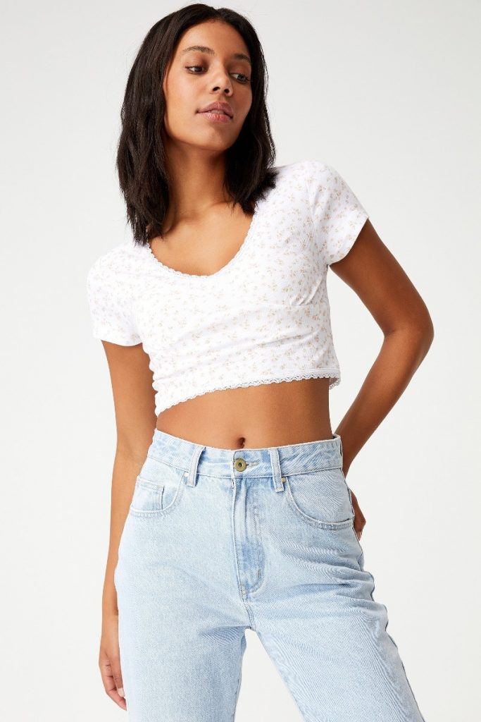 sanh dieu va cuc thoi trang voi muon kieu mix ao croptop.1