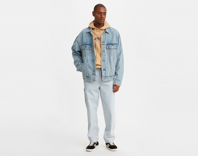 muon kieu phoi do voi ao jeans denim nam day phong cach.3