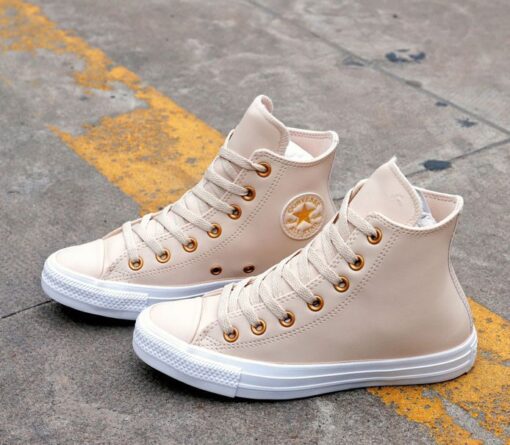 Điểm danh những mẫu giày Converse da cực thu hút | ELLY - TOP 10 Thương ...