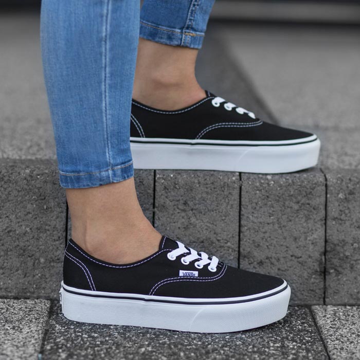 dac diem thu hut cua thiet ke giay vans authentic stackform.2