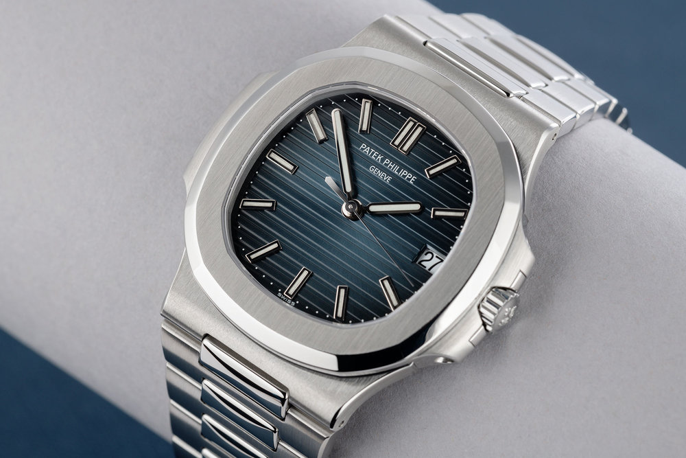 kham su cuon hut kho cuong cua dong nautilus dong ho patek philippe.3