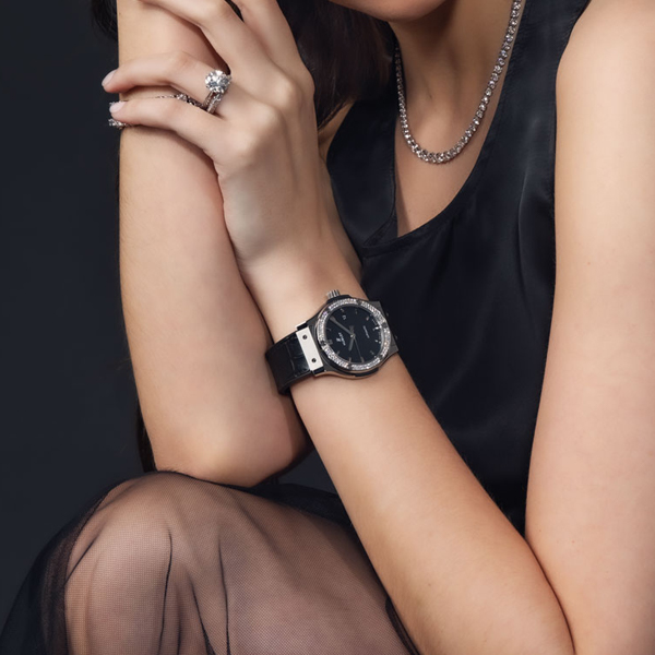 tips chon dong ho cho nguoi co co tay to.3