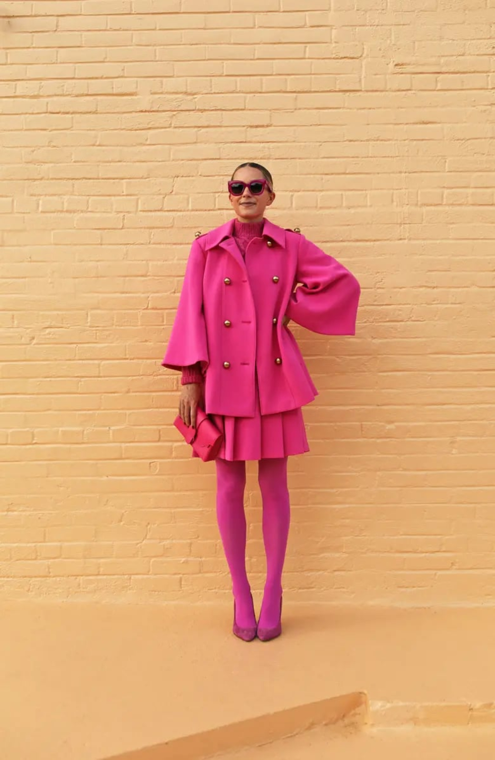 phoi do voi mau hong cuc trendy.4