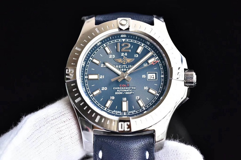 kham pha chi tiet ve dong ho breitling.5