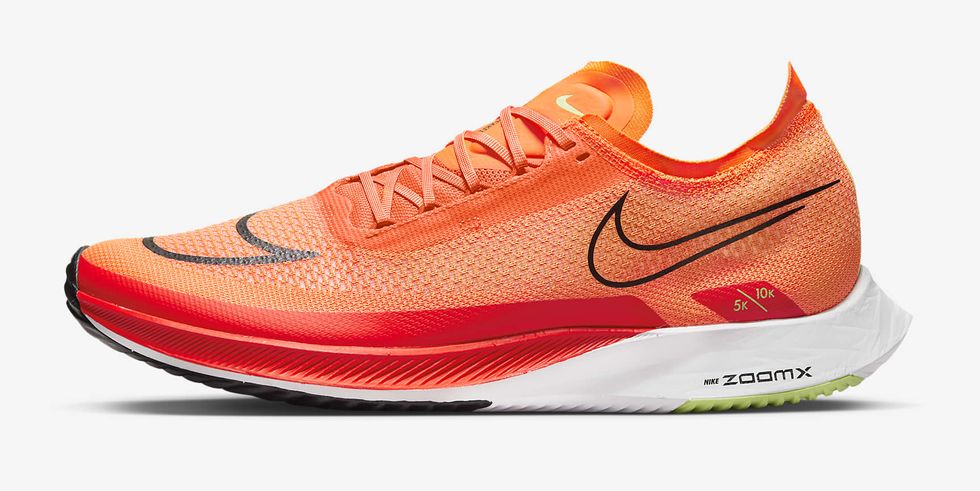 top nhung doi giay the thao nen co trong nam 2023.5