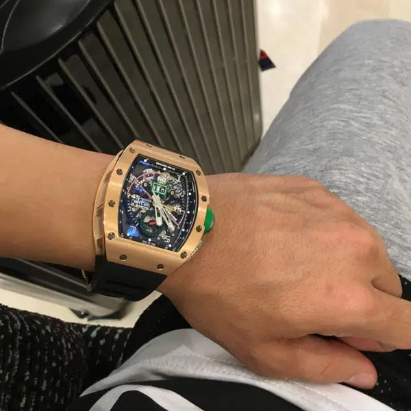 ngam nhin bst dong ho gia tri cua dai gia minh nhua.4