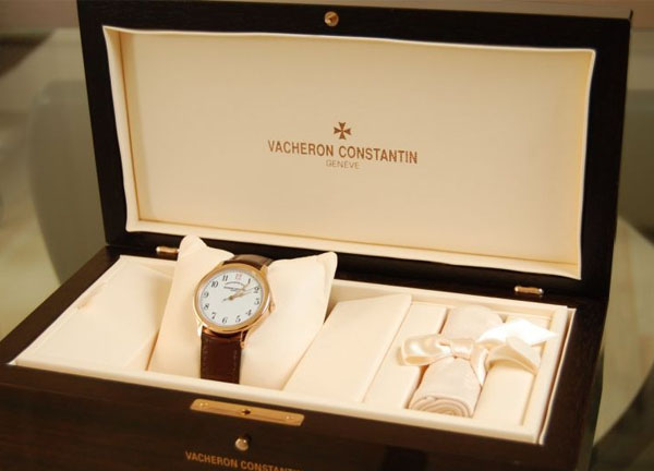 danh gia chi tiet dong ho vacheron constantin geneve va cach nhan biet that gia.5