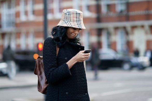 su tro lai day phong cach cua hoa tiet caro trong nam 2023.5