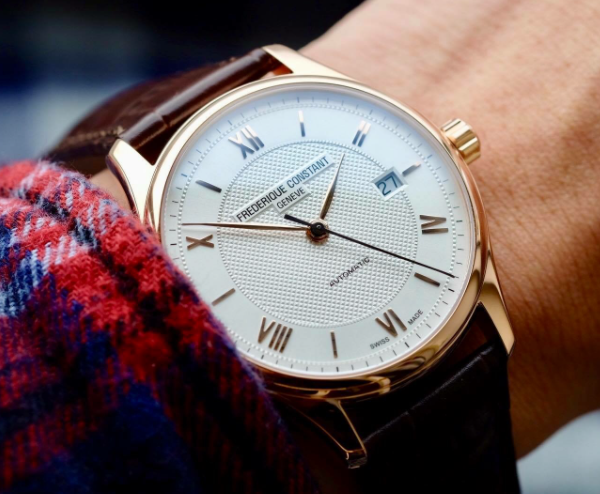 bo suu tap classic cua thuong hieu dong ho frederique constant.5