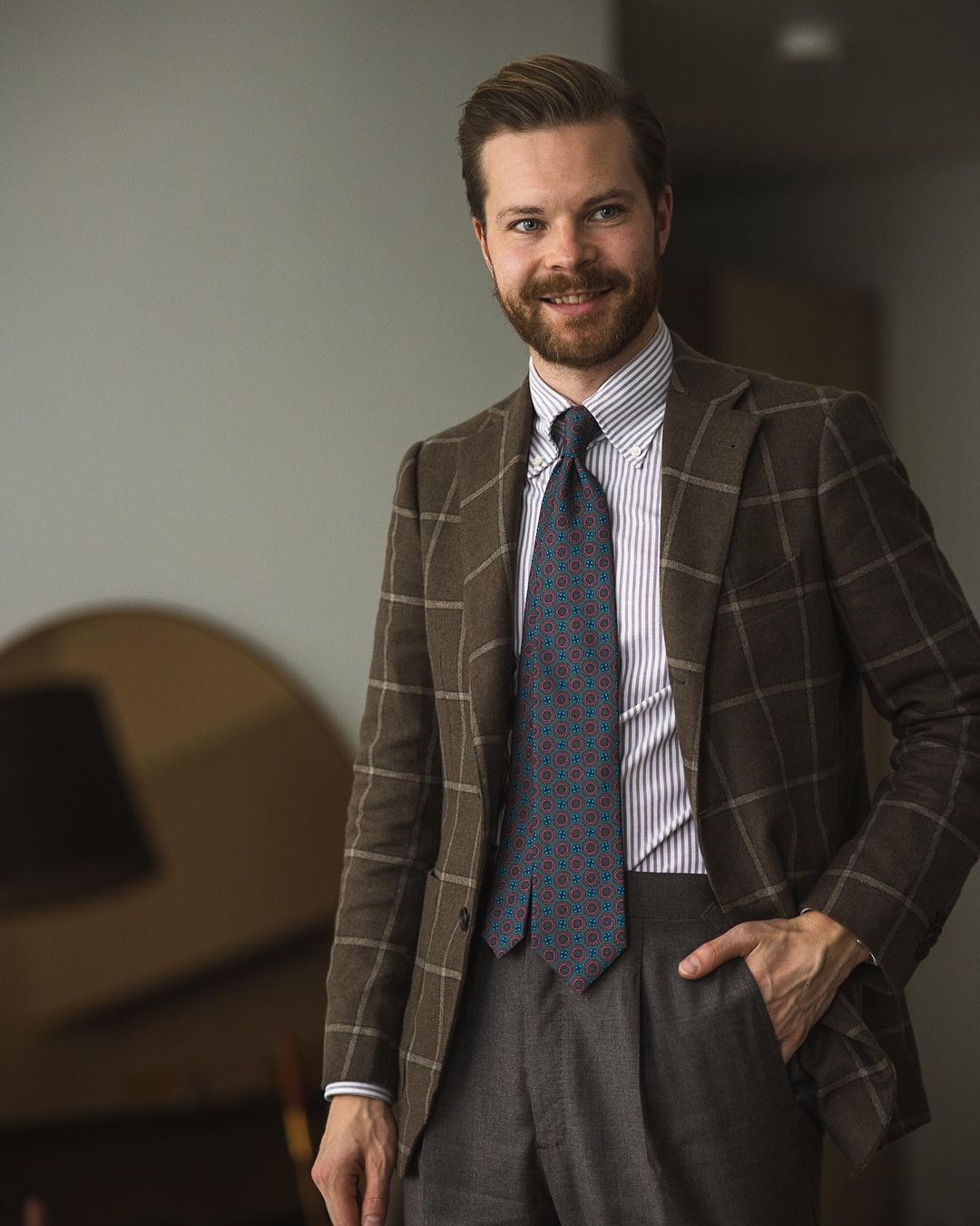 cach phoi cac hoa tiet hoan hao cho chang them phong cach.6