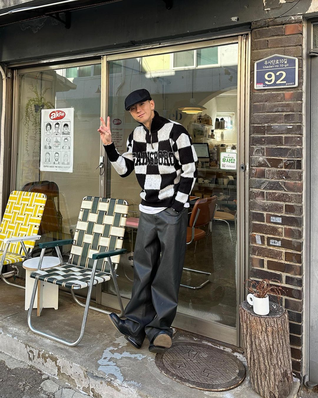 cach phoi cac hoa tiet hoan hao cho chang them phong cach.4