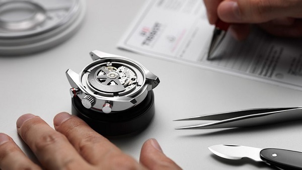 thay mat kinh dong ho can luu y nhung gi.4