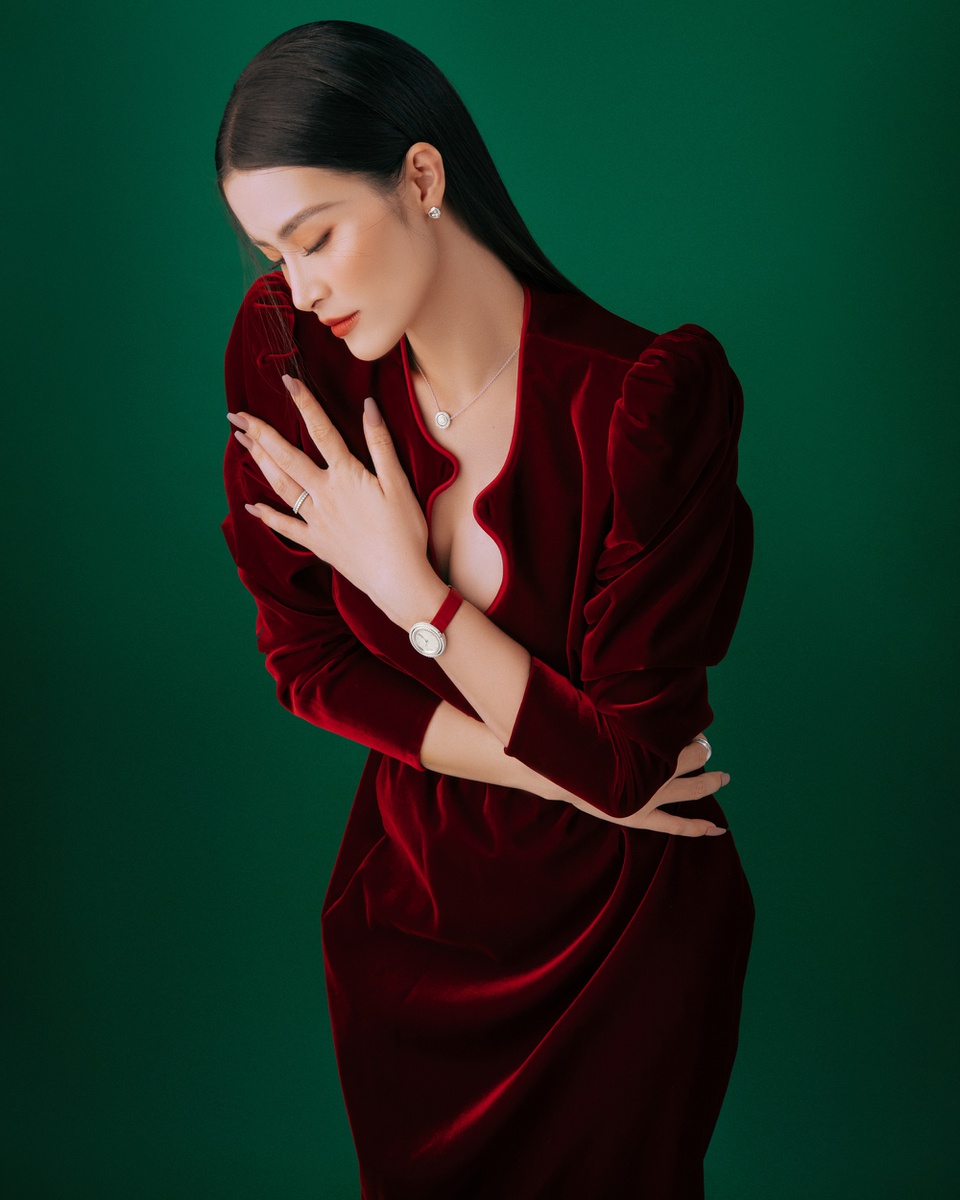 bst dong ho gia tri cua ca si dong nhi.2