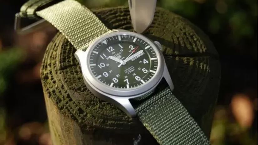 bst nhung mau dong ho nam kinh dien ma ai cung muon so huu.6