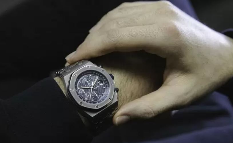 bst nhung mau dong ho nam kinh dien ma ai cung muon so huu.3