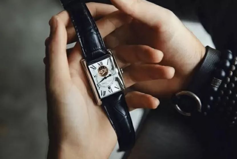 cach lua chon dong ho nam mat nho cho chang thu hut.2