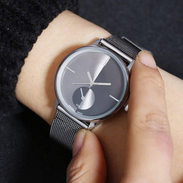 dong ho khong so la gi tieu chi lua chon dong ho khong so.2