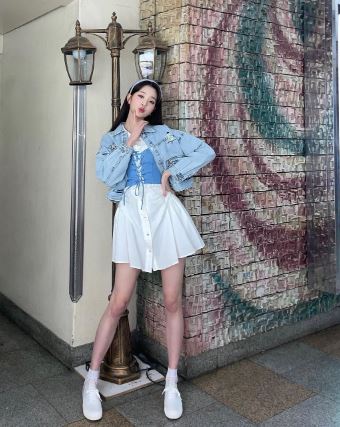 hoc cach phoi vay trang don gian ma thu hut.2