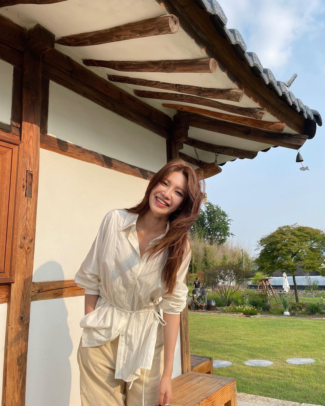 ao so mi cach dieu hot item mua he 2023.4