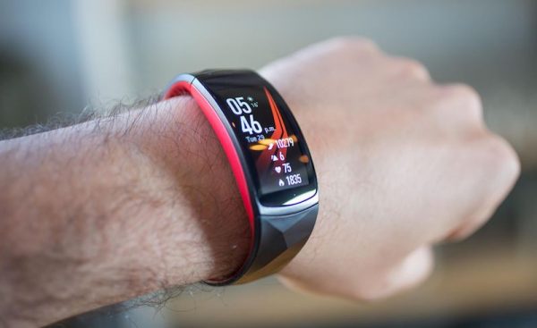 dong ho thong minh samsung gear co nen mua hay khong2