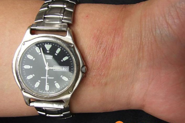 vi sao ban khong nen mua va su dung dong ho fake.4