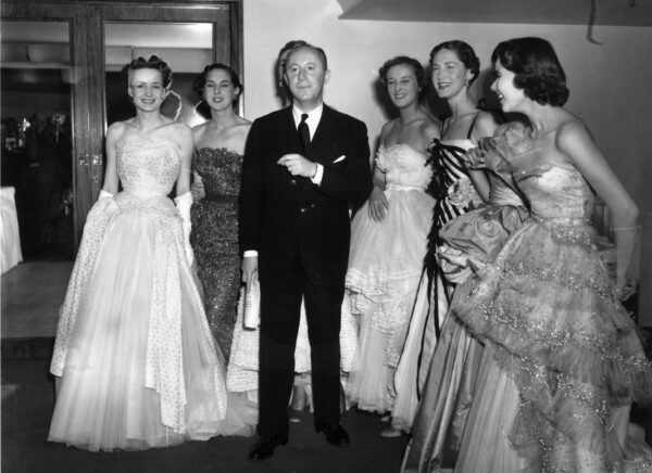 tim hieu ve phong cach nha mot dior.3