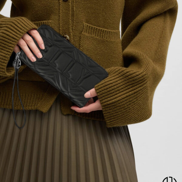 vi nu cao cap da that elly ev9912