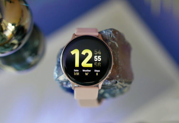 kham pha chuc nang date display tren dong ho.2