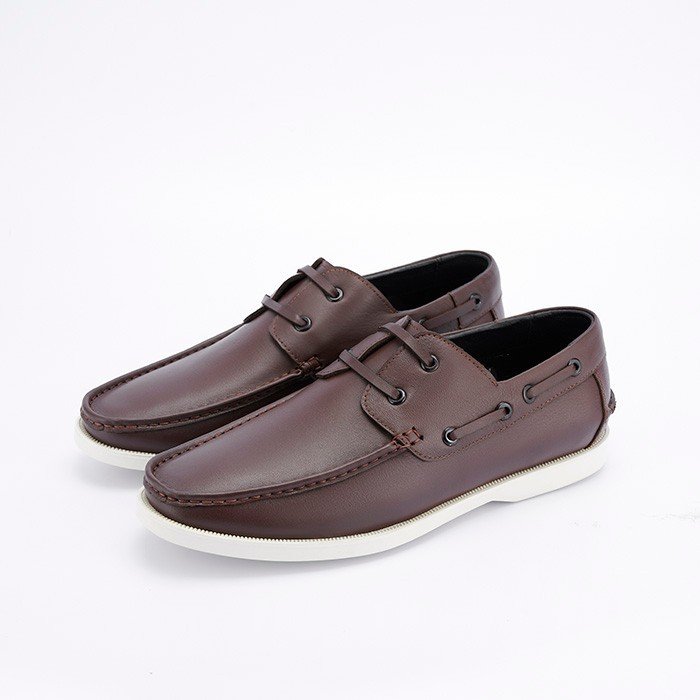 ban nam nen mua nhung doi giay nao.2