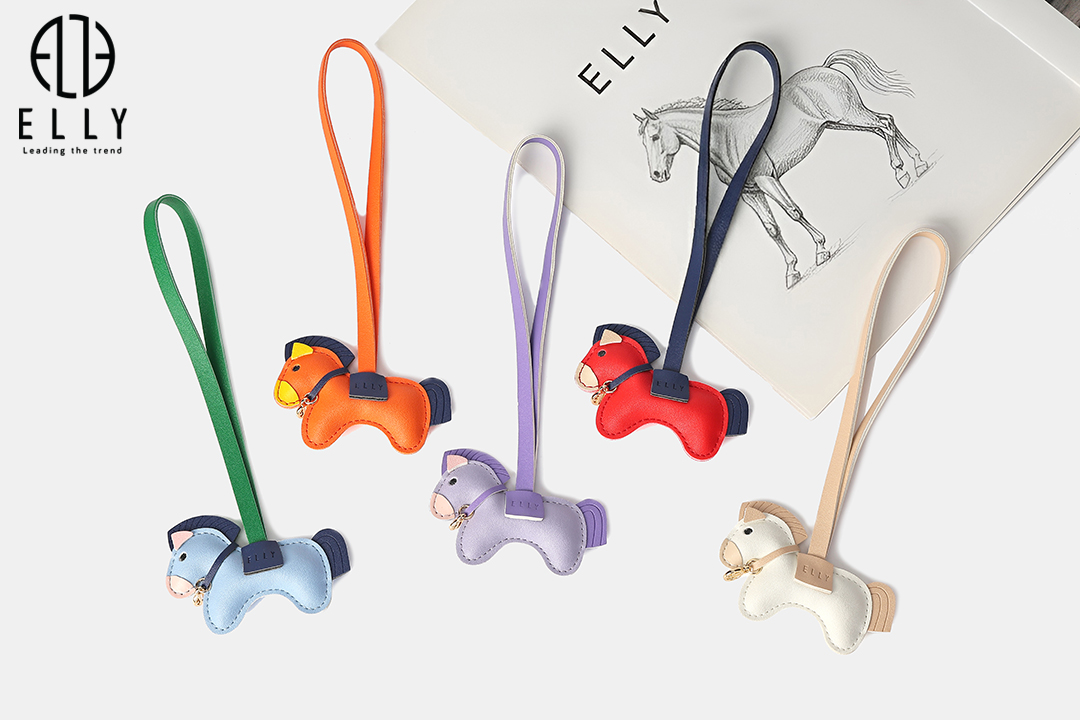 Charm ngua cat tuong ELLY 27