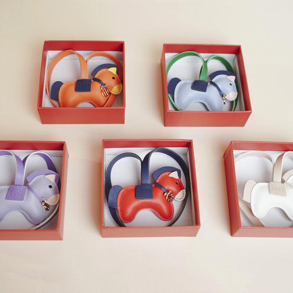 Charm ngua cat tuong ELLY 2 3