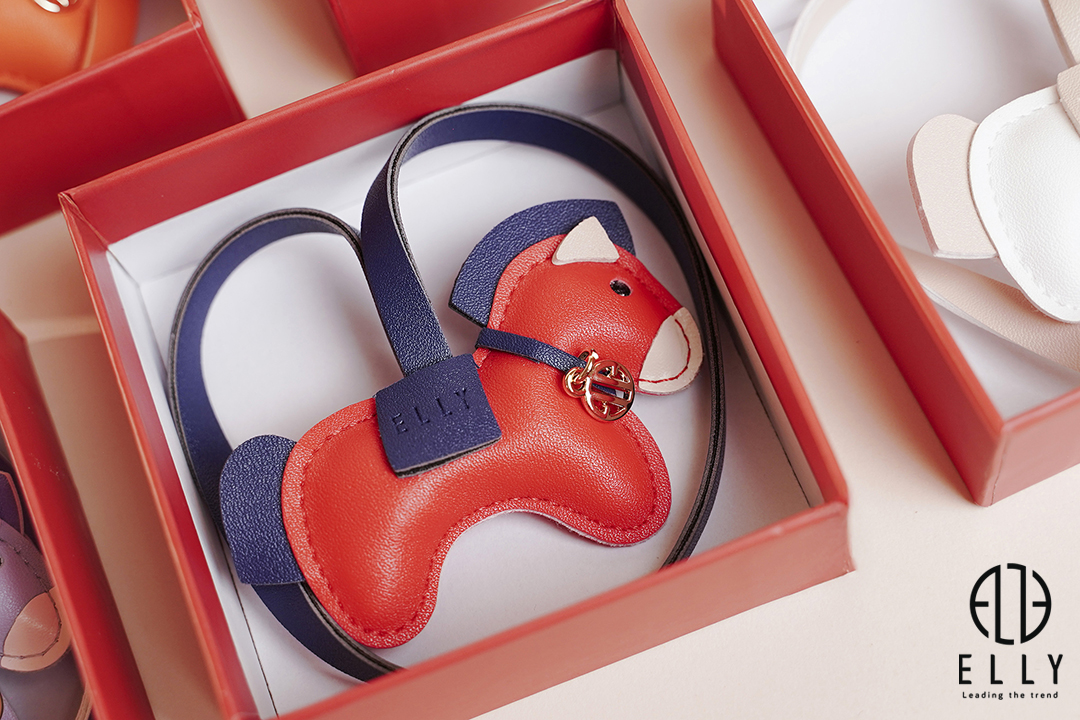 Charm ngua cat tuong ELLY 3 2