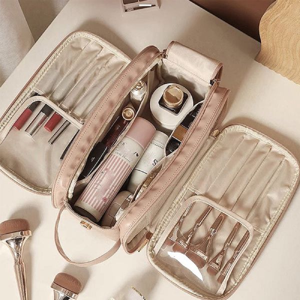 Bí quyết sắp xếp túi makeup gọn gàng, dễ tìm