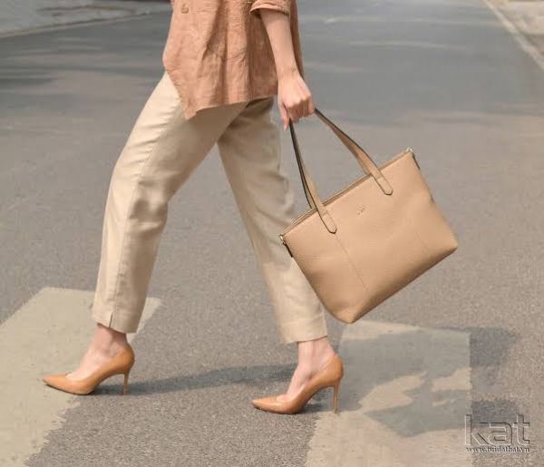 Mẹo phối túi xách giúp tổng thể outfit sang hơn tức thì
